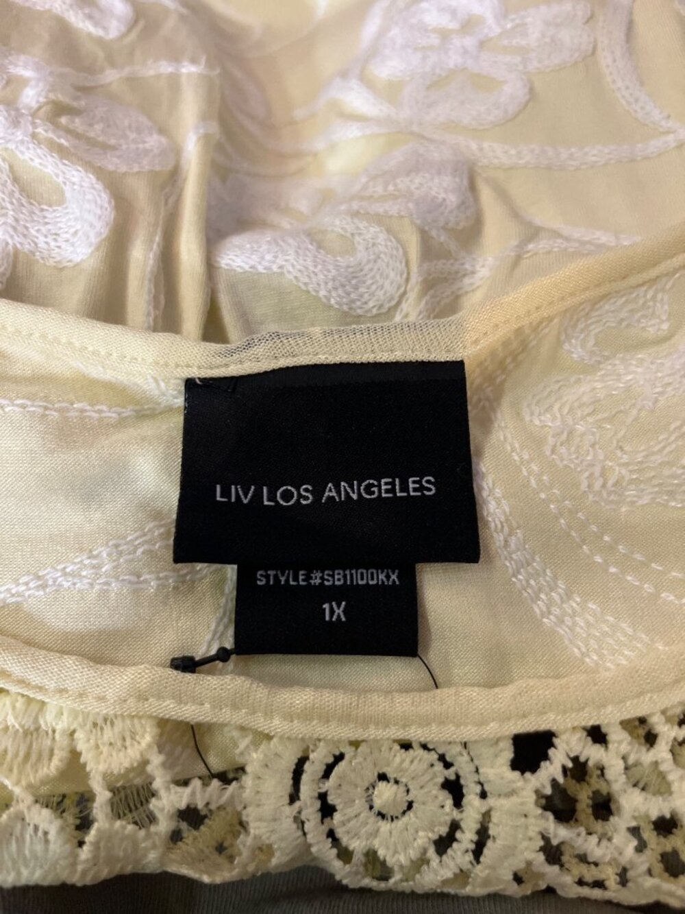 Liv Los Angeles Top Womens 1X NWT Yellow Embroidered Crochet Boho Blouse - Picture 6 of 13